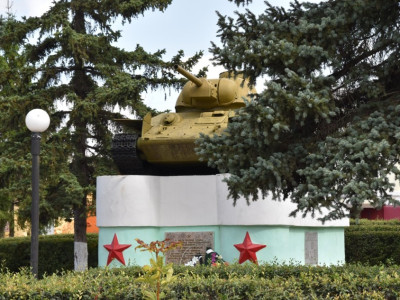  Памятник «Танк  Т-34».